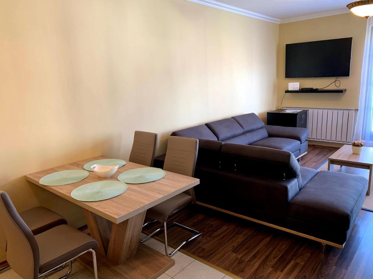 Lakeside Luxury Apartment Zamardi Exterior photo