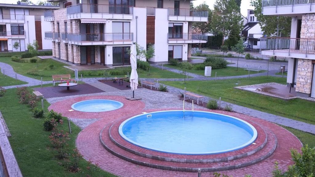 Lakeside Luxury Apartment Zamardi Exterior photo