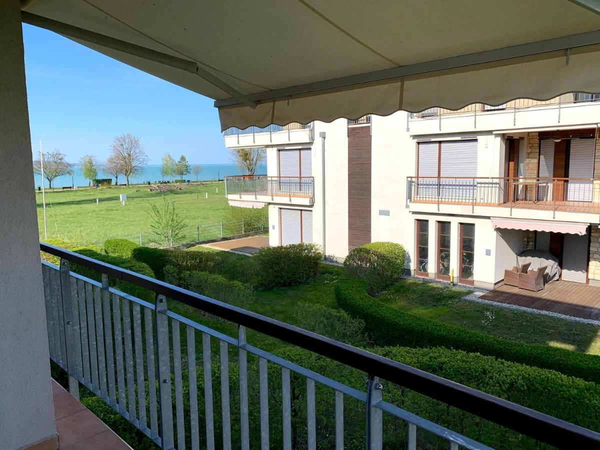 Lakeside Luxury Apartment Zamardi Exterior photo