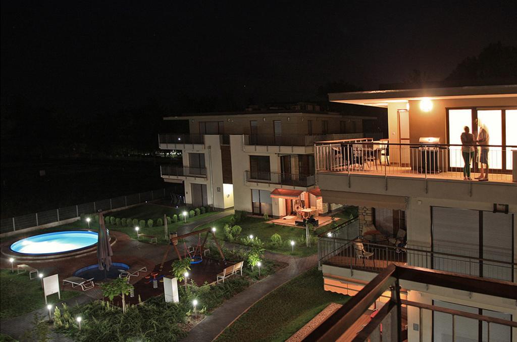 Lakeside Luxury Apartment Zamardi Exterior photo